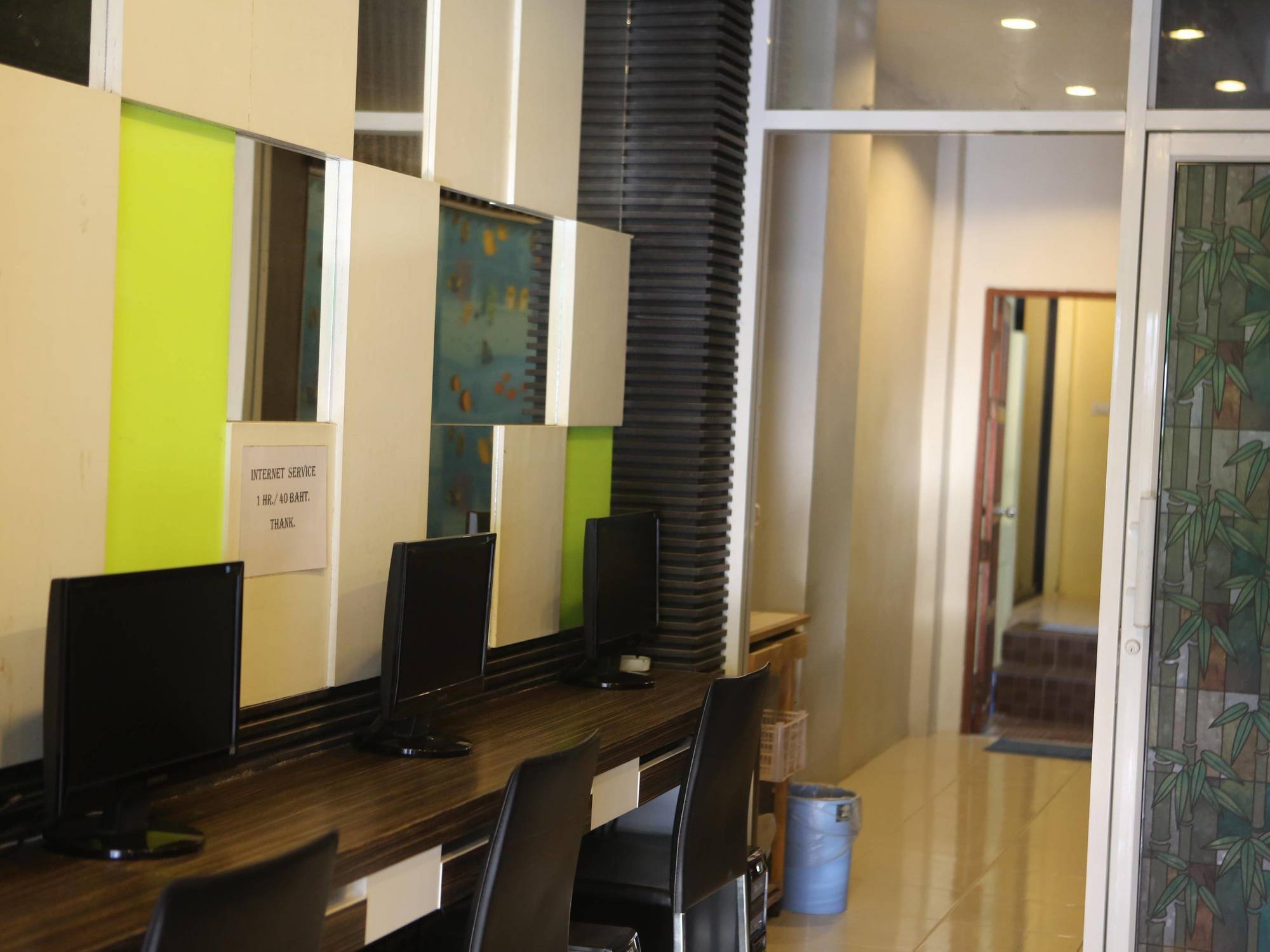 Good Nice 2 Guesthouse Patong Bagian luar foto